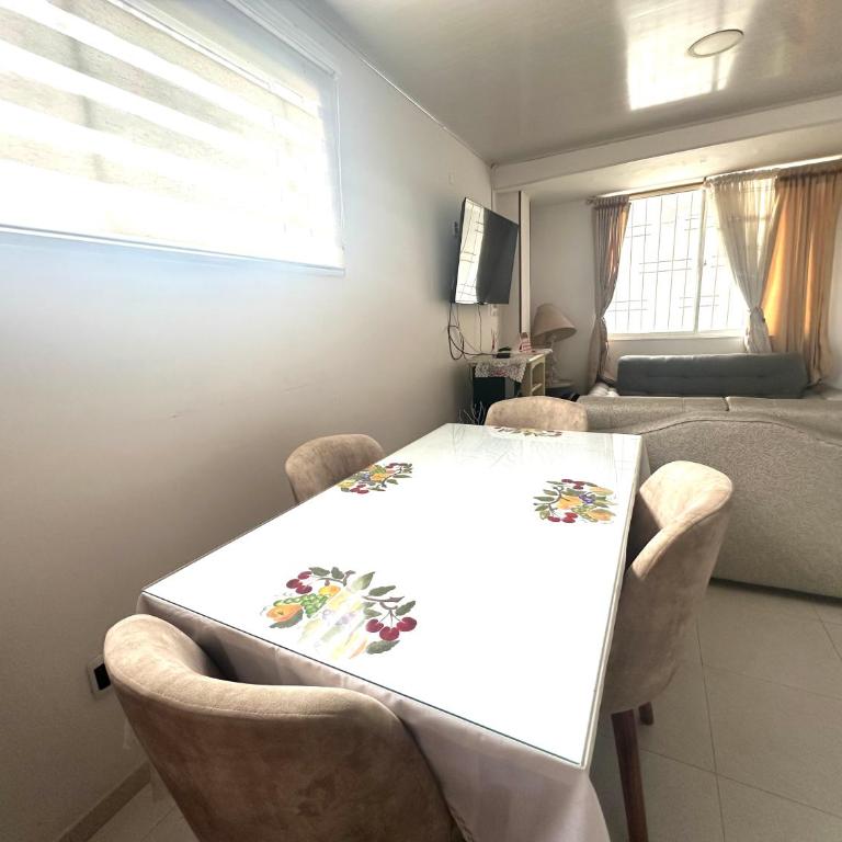 Apartamento amoblado - Three-Bedroom Apartment - 6