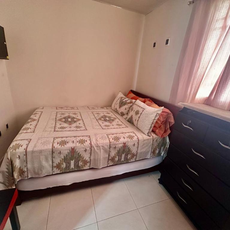 Apartamento amoblado - Three-Bedroom Apartment - 12