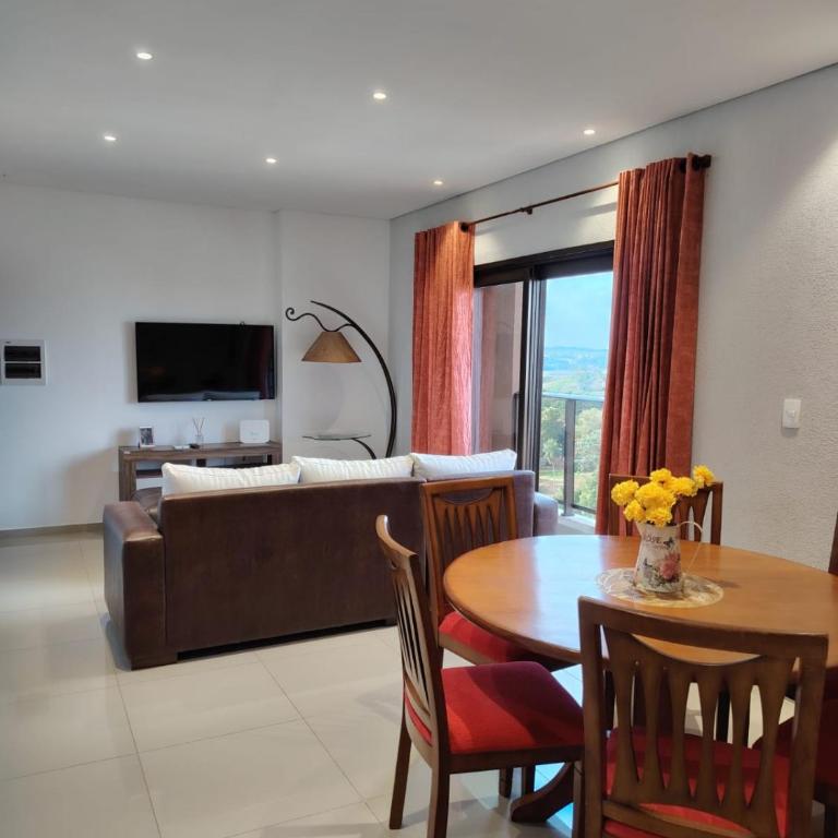 Confort y estilo en cada rincón - Apartamento de 2 dormitorios con vistas al río - 21
