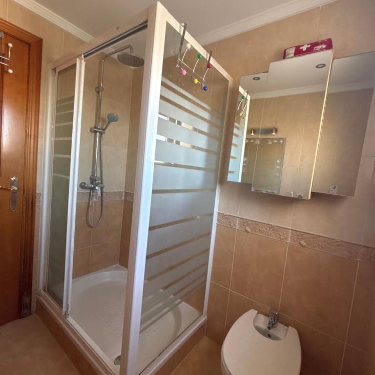 2 DB Apartamento Playa Fuengirola - Two-Bedroom Apartment with Balcony - 20