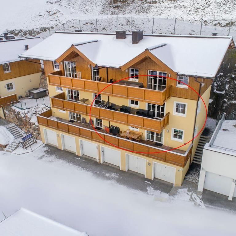 Holidayhome with Sauna Genieten in Saalbach Top E2 - Three-Bedroom Apartment - 1