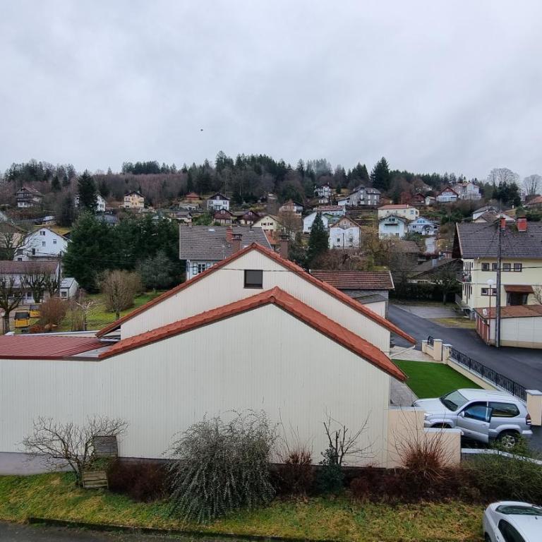 Appart 1er Etage - 90 m plein centre-ville ! - Appartement 3 Chambres - 4