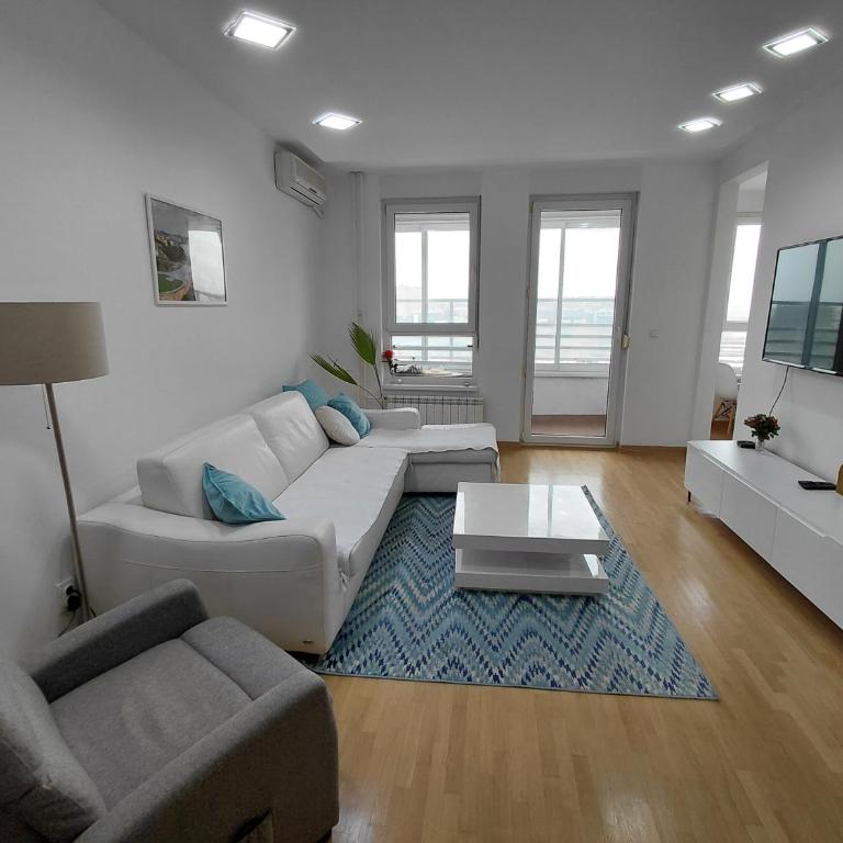 Premium Belvil apartment, free parking - One-Bedroom Apartment - 6