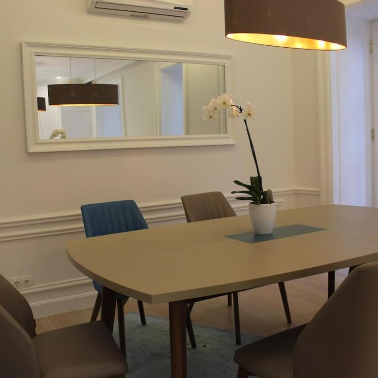 Balcony Bliss - Apartman sa 3 Spavaće Sobe - 9