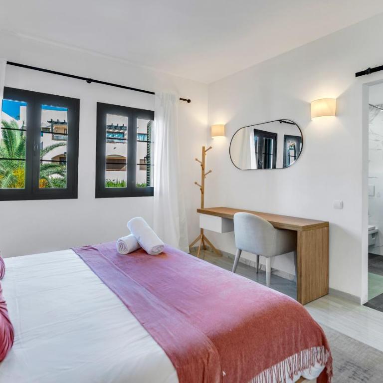 VACATION MARBELLA I Aldea Blanca, Luxury Duplex, Sea View, BBQ Grill, 24-7 Security, Walking Distance to Puerto Banus - Three-Bedroom Apartment - 33