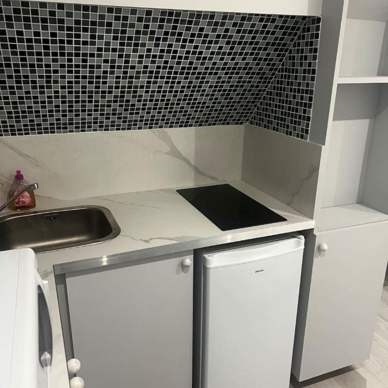 Sous les toits de PARIS TROCADERO - One-Bedroom Apartment - 6