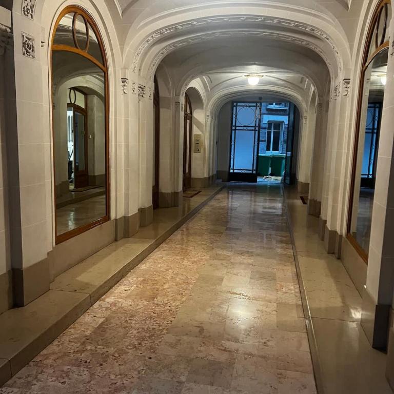 Sous les toits de PARIS TROCADERO - One-Bedroom Apartment - 12