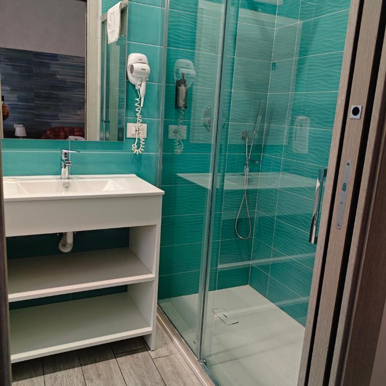 B & B LE GEMELLINE - Camera Doppia con Letti Singoli con Bagno Privato - 16