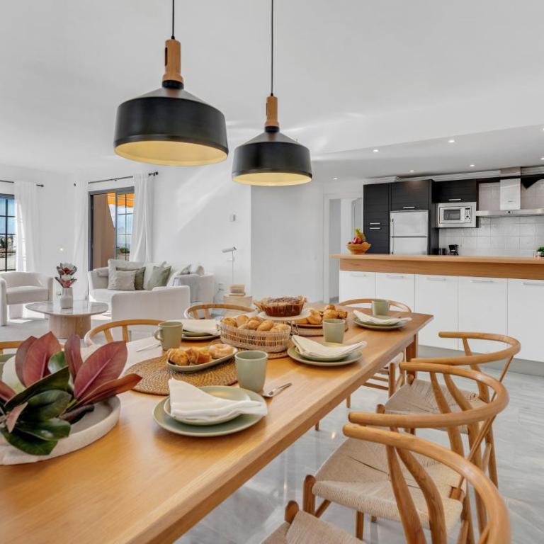 VACATION MARBELLA I Aldea Blanca, Luxury Duplex, Sea View, BBQ Grill, 24-7 Security, Walking Distance to Puerto Banus - Three-Bedroom Apartment - 41