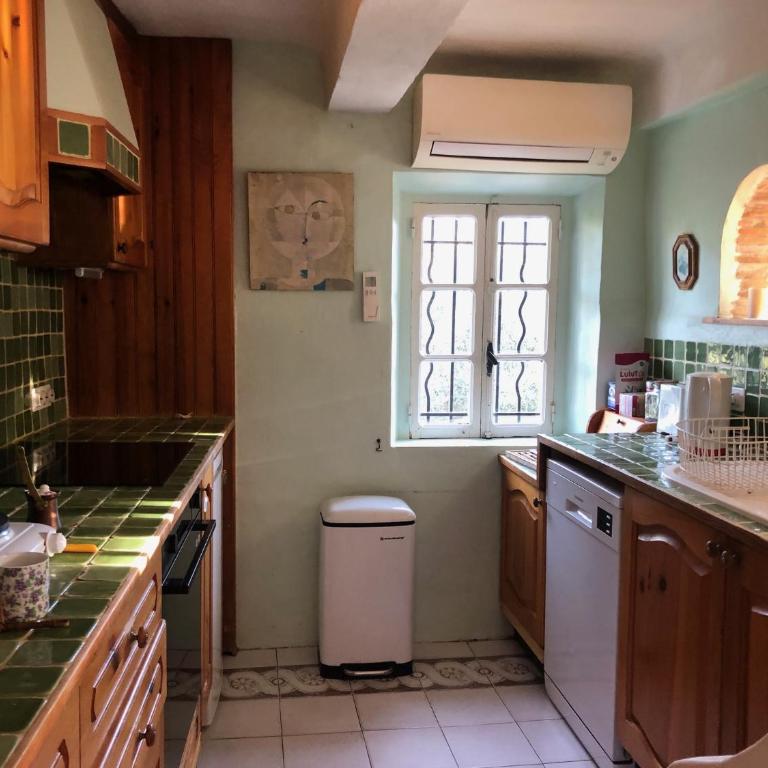 17th Century Stone House, Pool, Air-Conditioned - Villa - 45