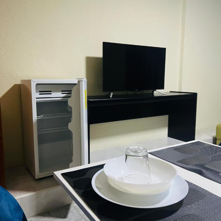 AShostEcuador, Quito, rooms & suits, Quito cerca parque La Carolina - Habitación Triple con baño privado - 5
