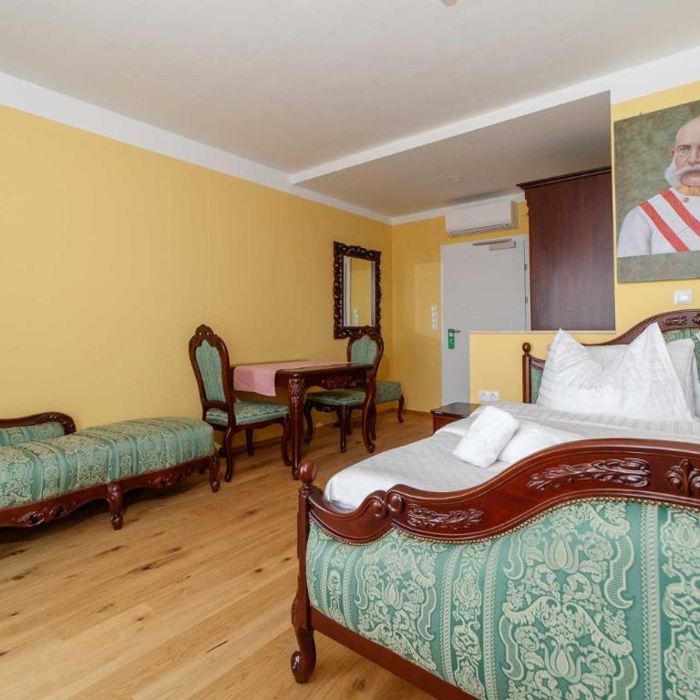 VULKAN Residenz Hotel I Self Check-in - Deluxe Doppelzimmer mit Balkon - 3