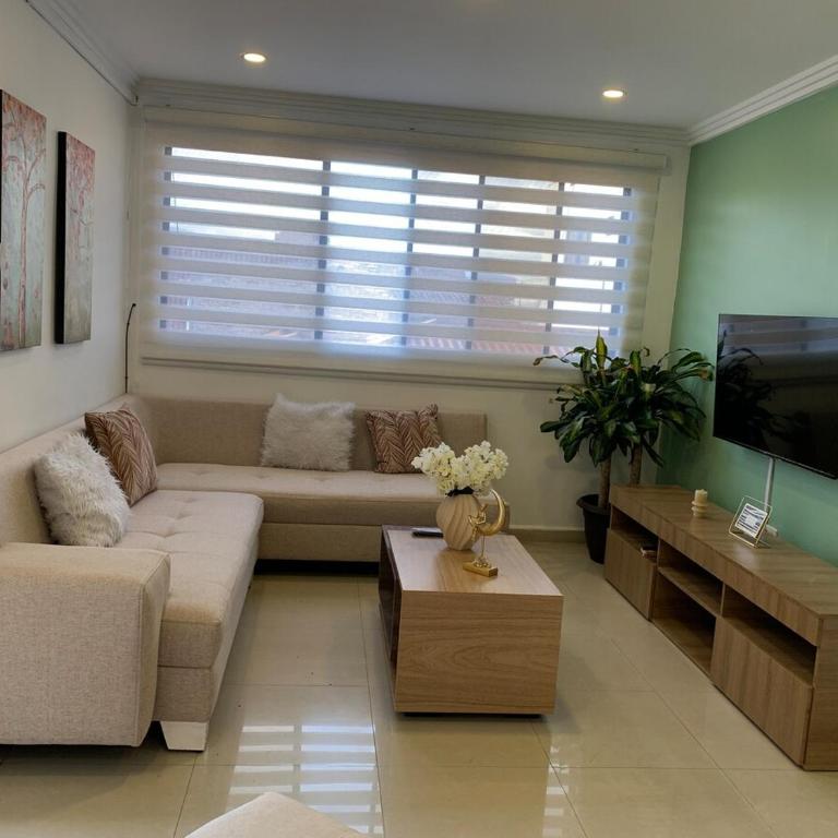 Lucas Host Your home away from home - brand new - Apartamento de 2 dormitorios - 1