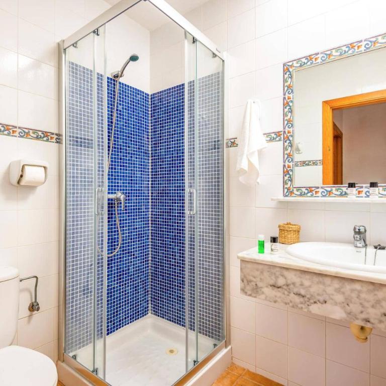 Villa Pluton by Villa Plus - Villa - 11