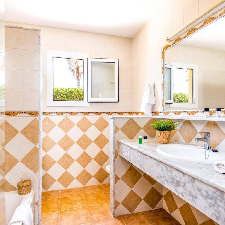 Villa Pluton by Villa Plus - Villa - 18