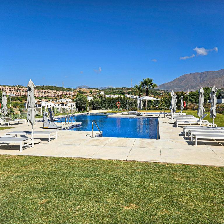 Penthouse apartment in Azahar de Estepona, 2km from Azata Golf - Apartamento de 2 dormitorios - 2