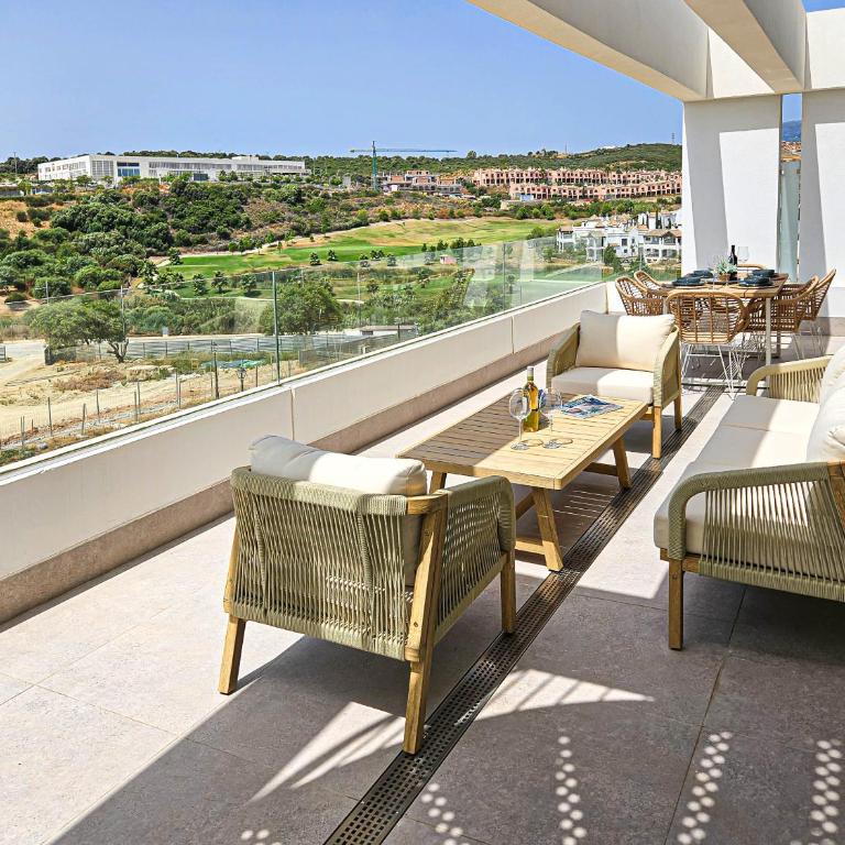 Penthouse apartment in Azahar de Estepona, 2km from Azata Golf - Apartamento de 2 dormitorios - 32