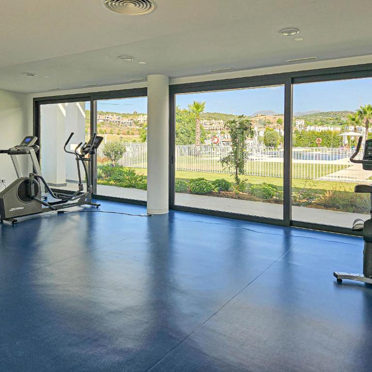 Penthouse apartment in Azahar de Estepona, 2km from Azata Golf - Apartamento de 2 dormitorios - 38