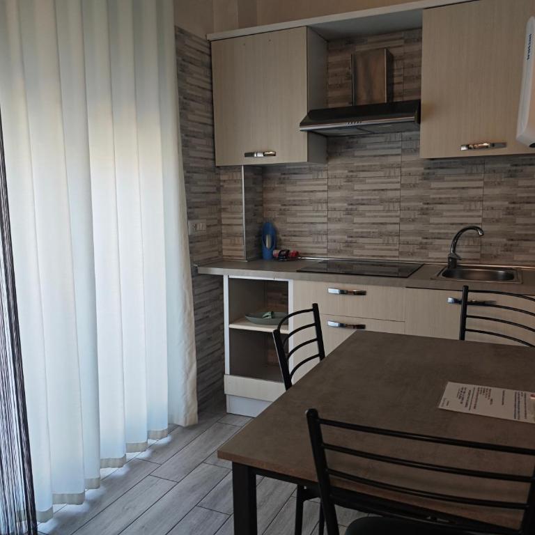 B & B LE GEMELLINE - Camera Familiare con Bagno Privato - 16