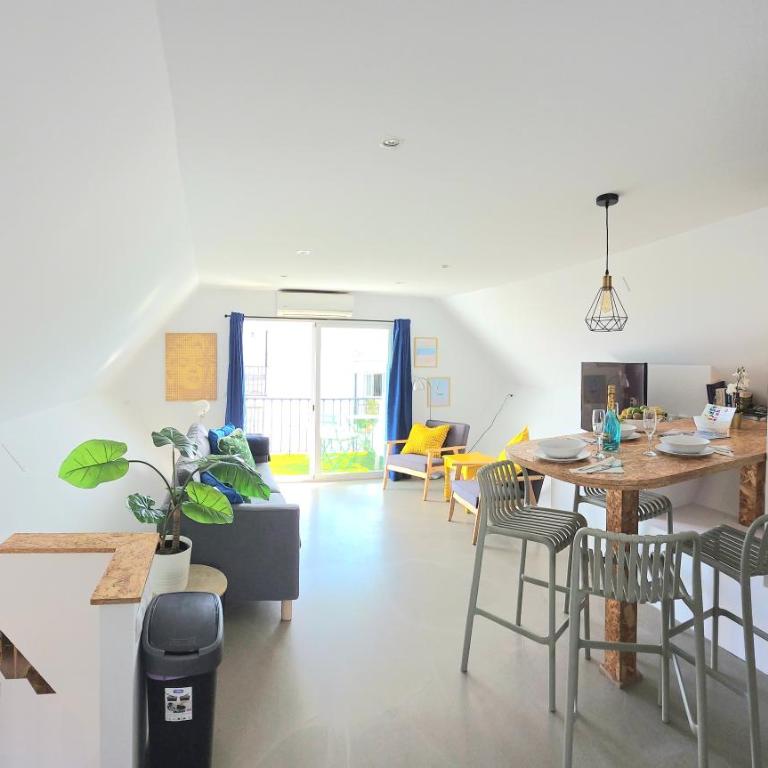 HEXAGON Apartment BY NAMASTE ELITE - Two-Bedroom Apartment - 34