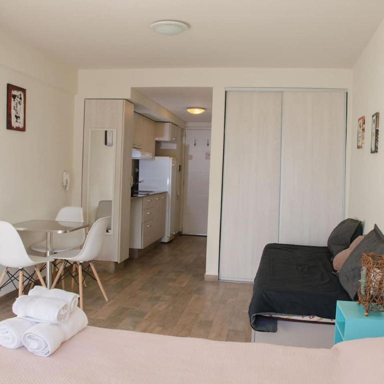 Estudio 2 Personas Con Terraza Y Parking - Estudio con 1 cama grande - 10