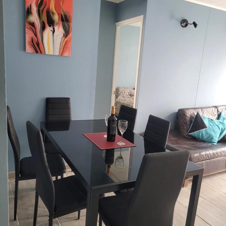 Comodo apartamento, a pasos de la playa - Three-Bedroom Apartment - 7