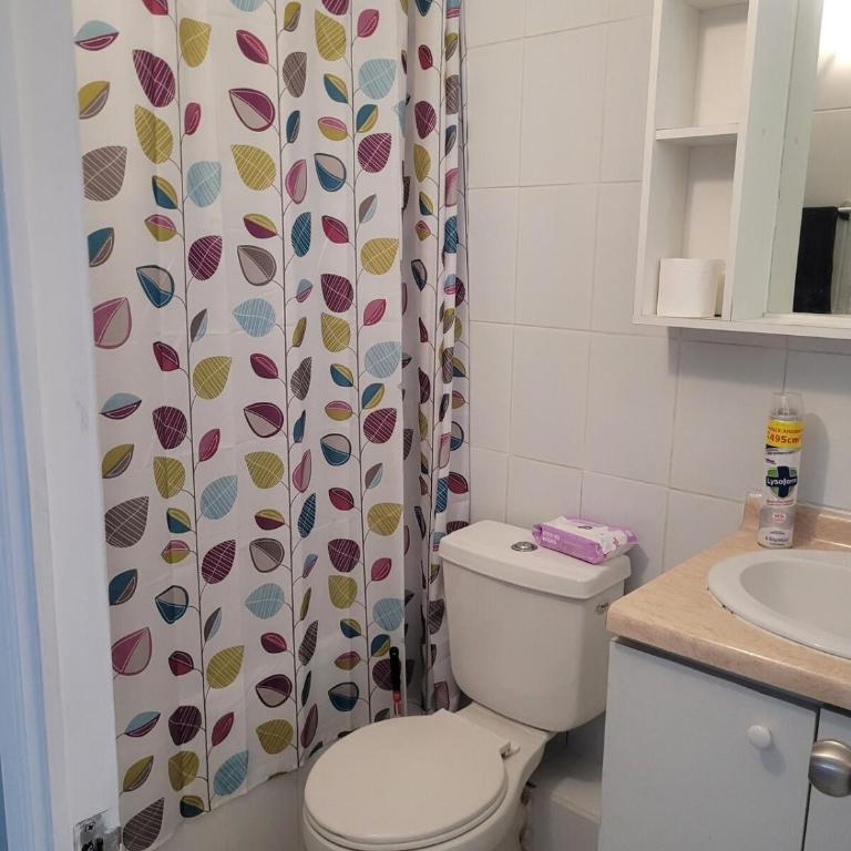 Comodo apartamento, a pasos de la playa - Three-Bedroom Apartment - 12