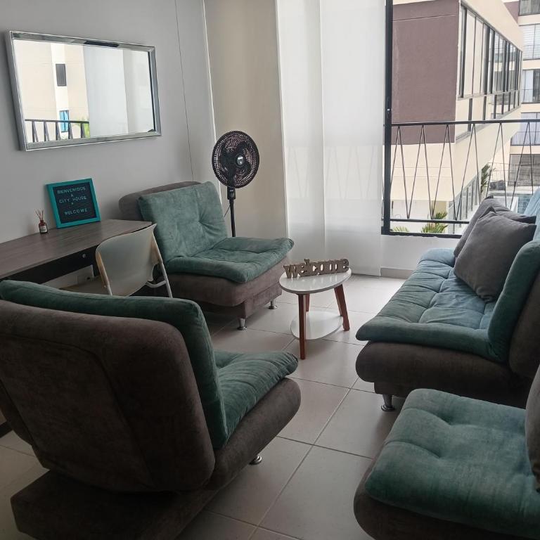 City House Group Girona - Apartamento con vistas a la piscina - 3
