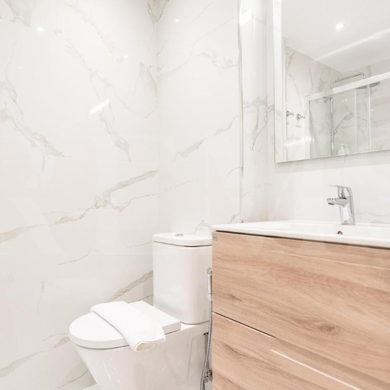 Central retreat with balcony, steps to beach REMS - Apartamento de 2 dormitorios - 12
