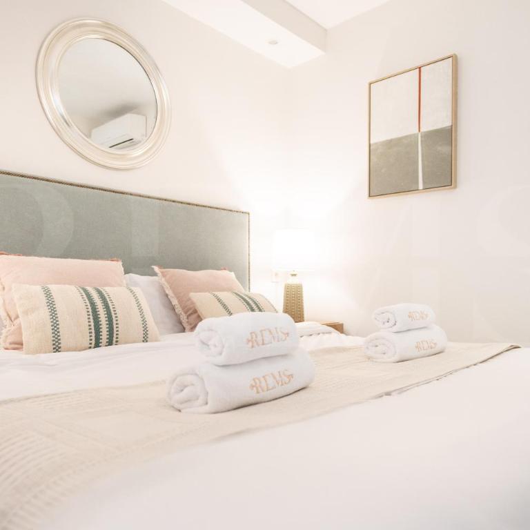 Central retreat with balcony, steps to beach REMS - Apartamento de 2 dormitorios - 3