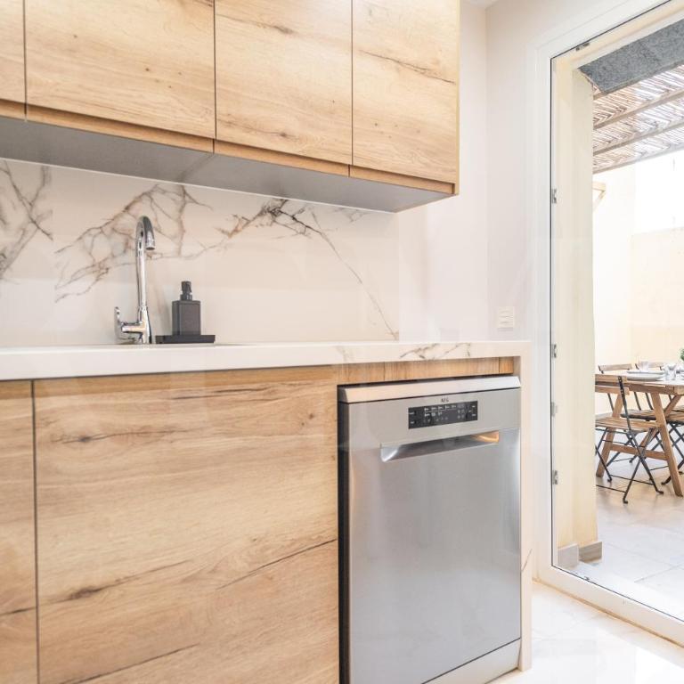 Central retreat with balcony, steps to beach REMS - Apartamento de 2 dormitorios - 23