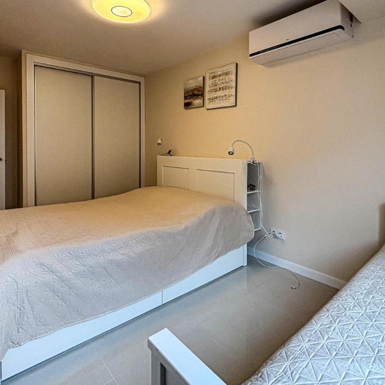 Stunning Apartment In Torrevieja - Apartamento de 2 dormitorios - 15
