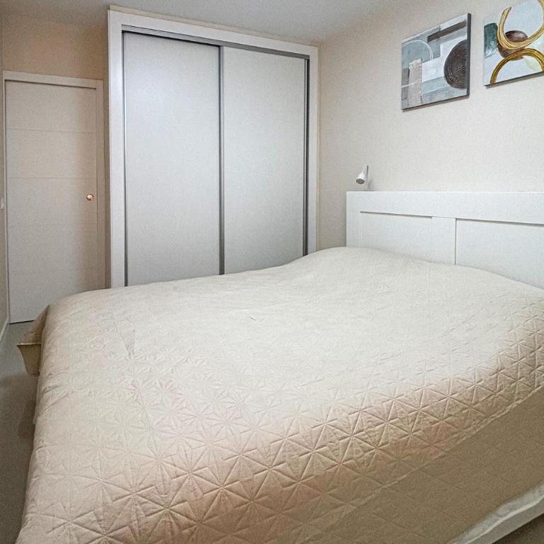 Stunning Apartment In Torrevieja - Apartamento de 2 dormitorios - 16