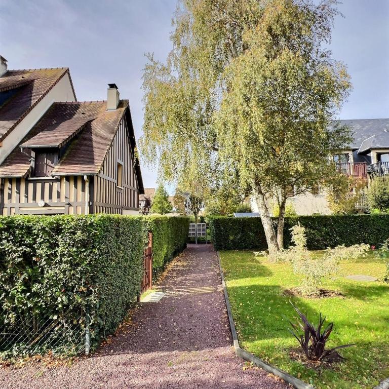 Duplex Familial 2 Chambres avec Parking Privé - Two-Bedroom Apartment - 17