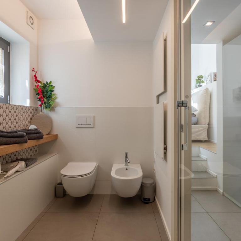 Cozy room - In the heart of Como - Vicino al Lago - Camera Matrimoniale Standard - 4