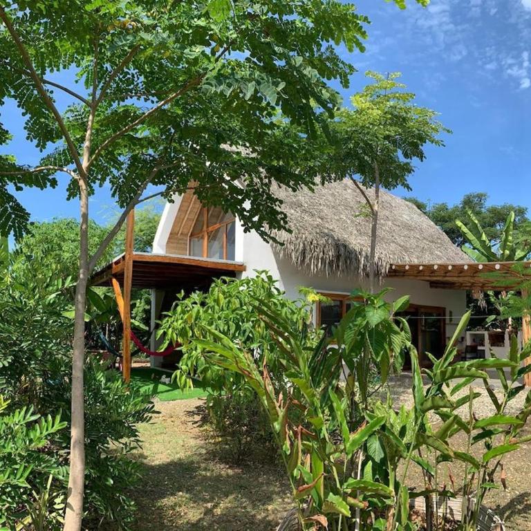 House near the beach in Ayampe - Casa de 3 dormitorios - 1