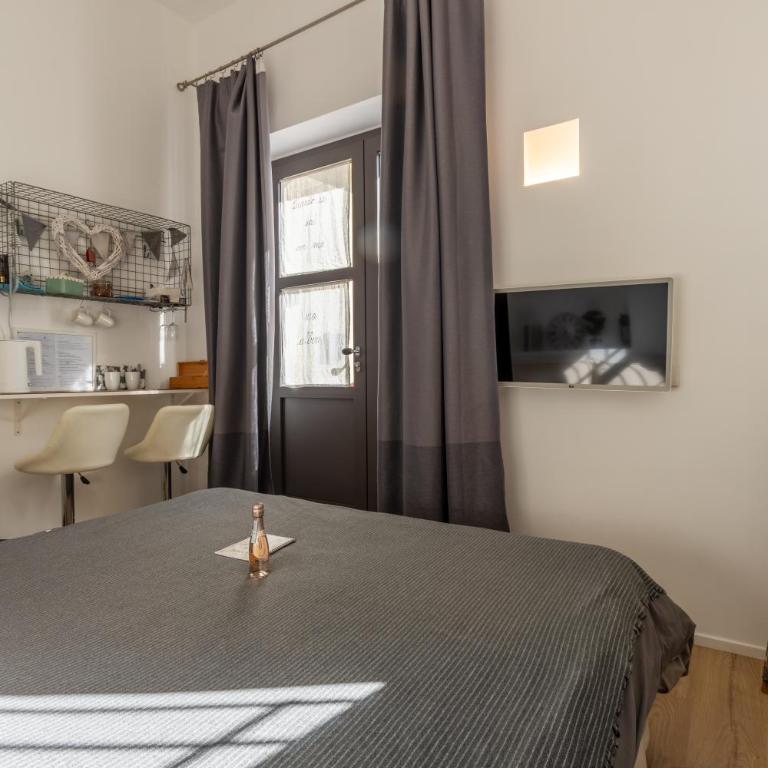 Cozy room - In the heart of Como - Vicino al Lago - Camera Matrimoniale Standard - 3