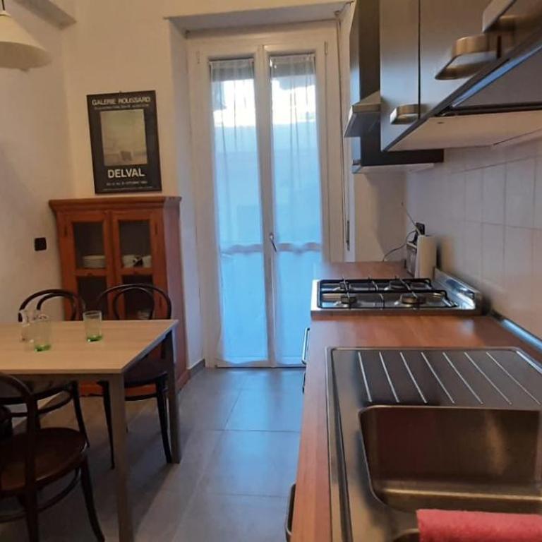 Benefica sq - Two-Bedroom Apartment - 12