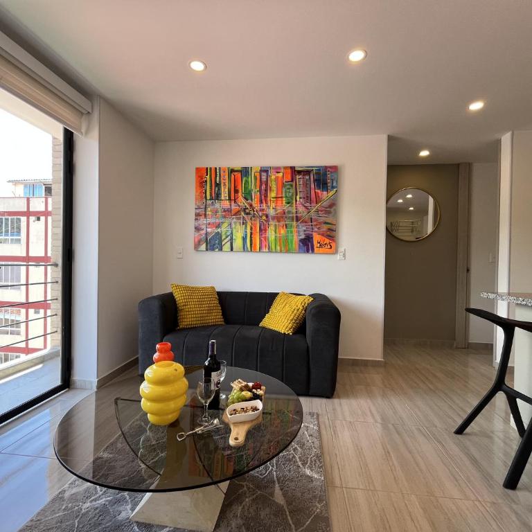 Nuevo, cómodo y con parqueadero - Apartamento de 2 dormitorios - 8