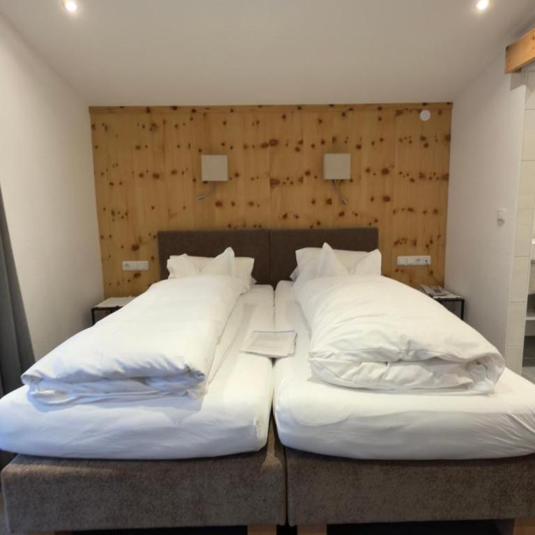 Hotel Sailer - Doppel- oder Zweibettzimmer - 1