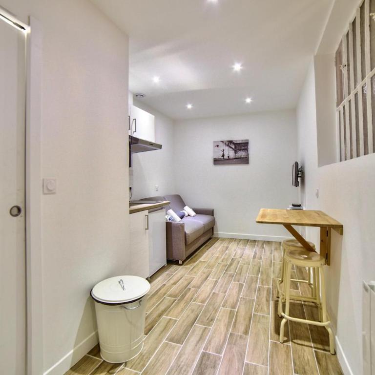 Studio cosy rue du faubourg saint denis paris 10 - Appartement - 7