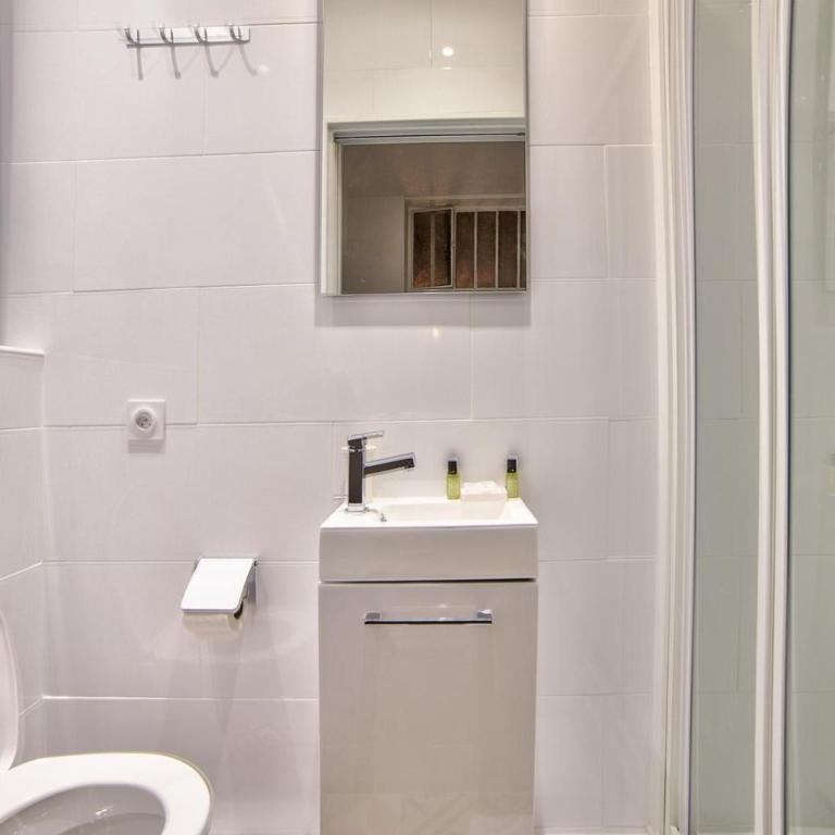 Studio cosy rue du faubourg saint denis paris 10 - Appartement - 11