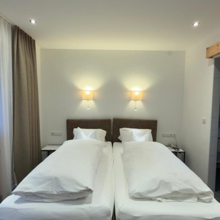 Hotel Sailer - Doppel- oder Zweibettzimmer - 33