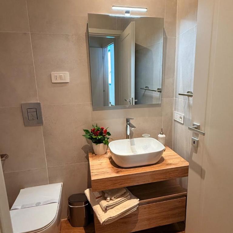 Reina 32 - Appartamento con 2 Camere da Letto e Balcone - 14