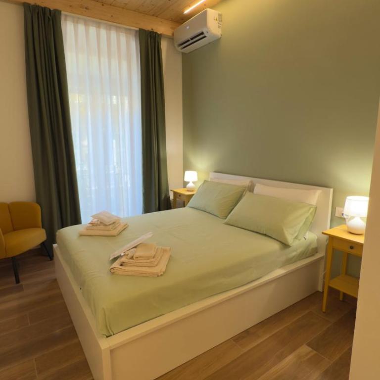 Reina 32 - Appartamento con 2 Camere da Letto e Balcone - 21