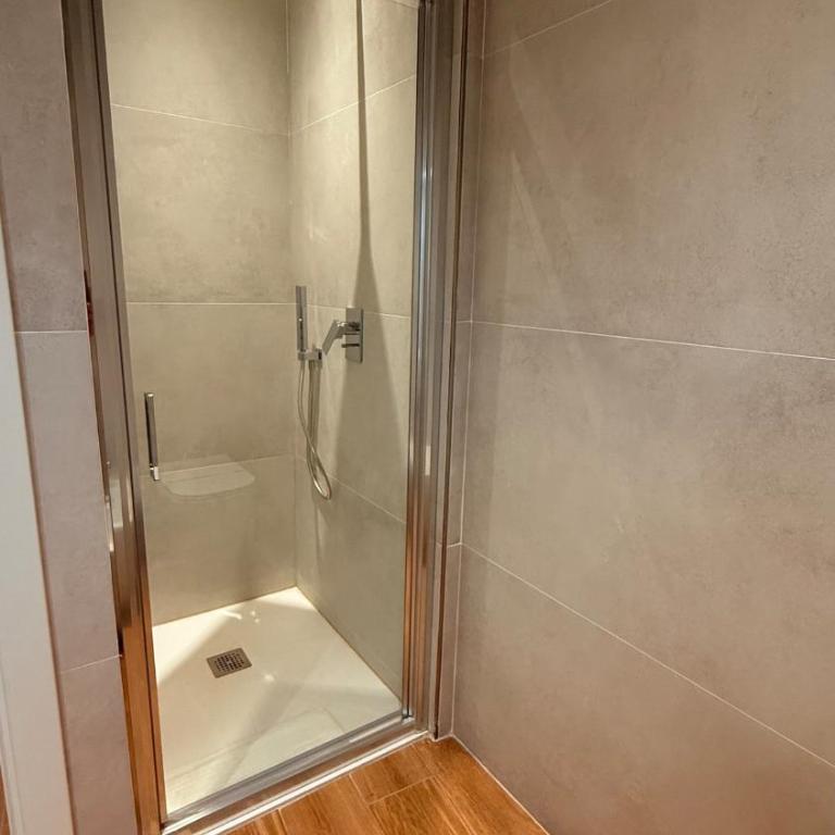 Reina 32 - Appartamento con 2 Camere da Letto e Balcone - 33