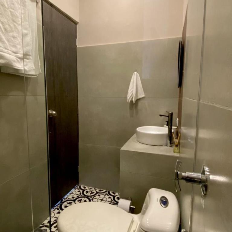 Bendito Hostels - Habitación Doble con baño privado - 3