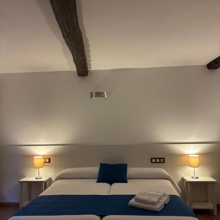Pension Via-Stella - Habitación Doble con balcón - 1 o 2 camas - 3