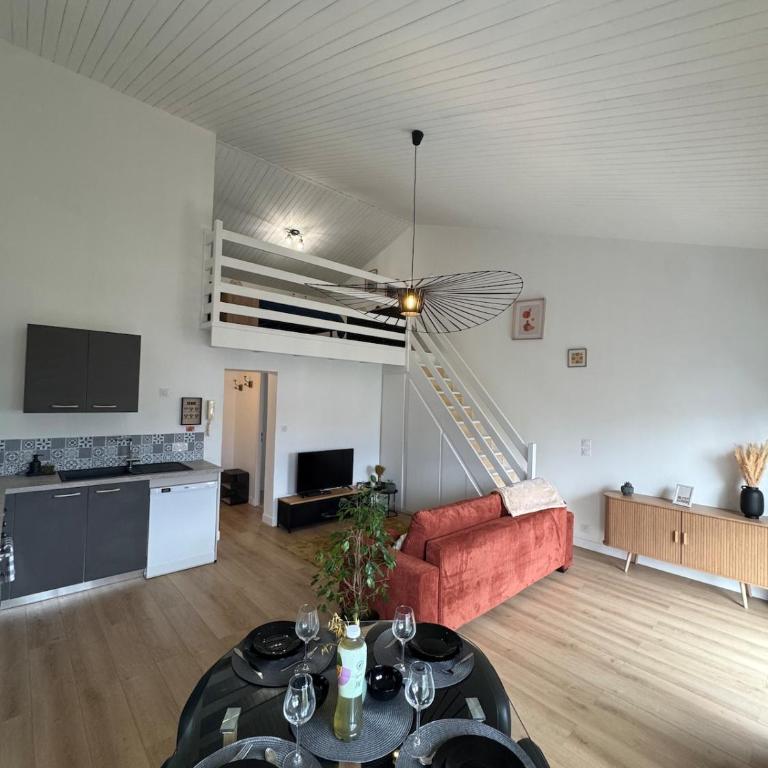 Luxurious and bright T1 bis - One-Bedroom Apartment - 11