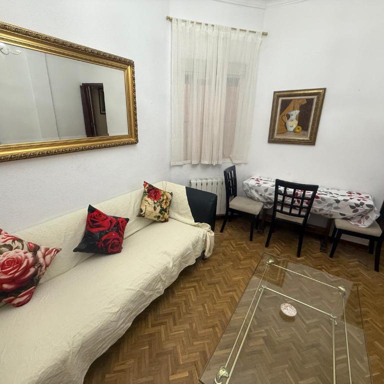 apartamento Madrid rio - Three-Bedroom Apartment - 9